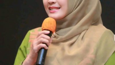 Hj. Irna Narulita Politisi Perempuan yang Responsif , Merakyat dan Dekat Masyarakat