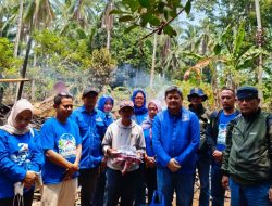 Demokrat Pandeglang Peduli Korban Kebakaran di Carita