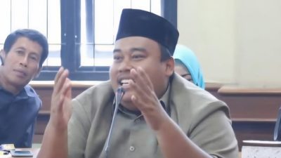 Anggota Dewan Pandeglang Dede Sumantri Minta Dinas PUPR Segera Perbaiki Jalan Montor Pagelaran Ciupas  Margahayu